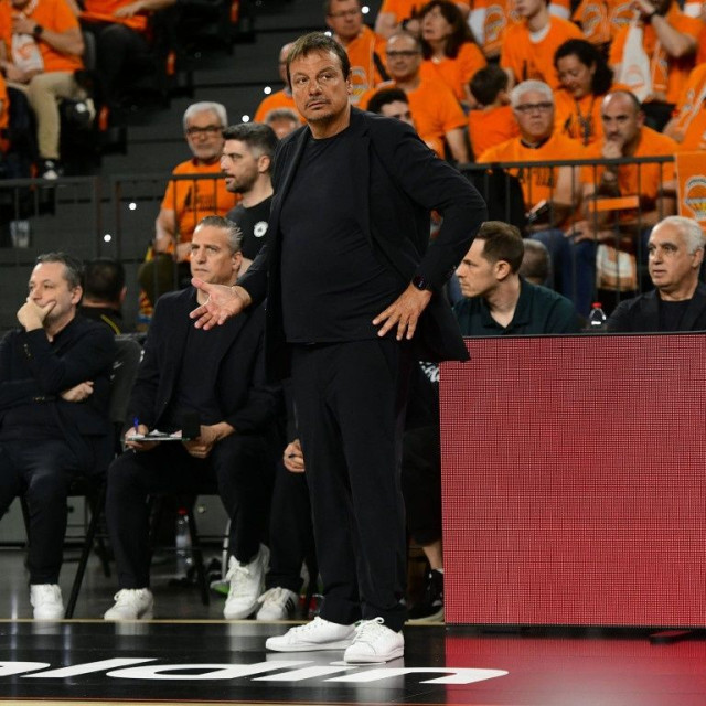 Αταμάν: «Αν τα κριτήρια της διαιτησίας είναι ίδια στο Final Four, η Βαλένθια θα πάρει Euroleague»