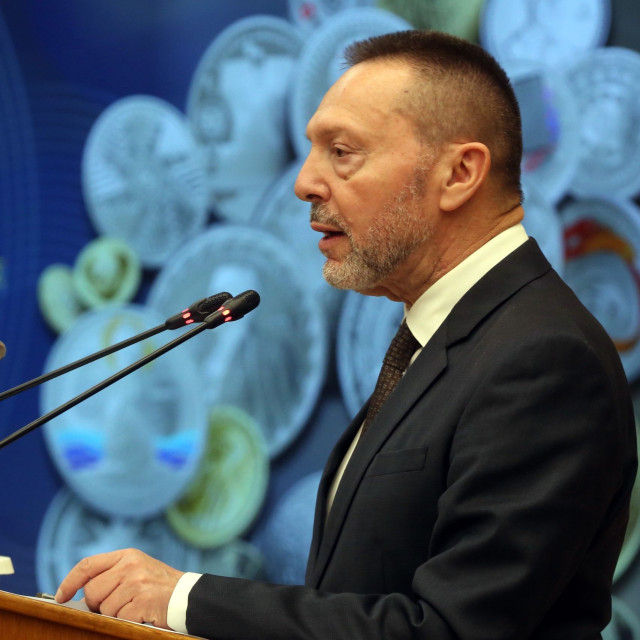 Στουρνάρας: Δείχνει αύξηση των επιτοκίων της ΕΚΤ, τον Ιούνιο