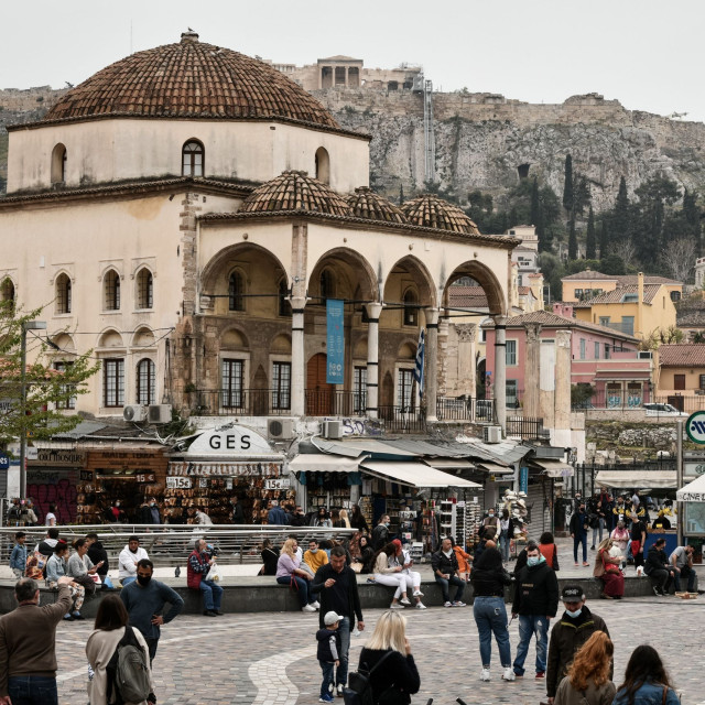 Τελευταίοι στο διαθέσιμο εισόδημα και πρώτοι στην... ακρίβεια - Στον πάτο της αγοραστικής δύναμης