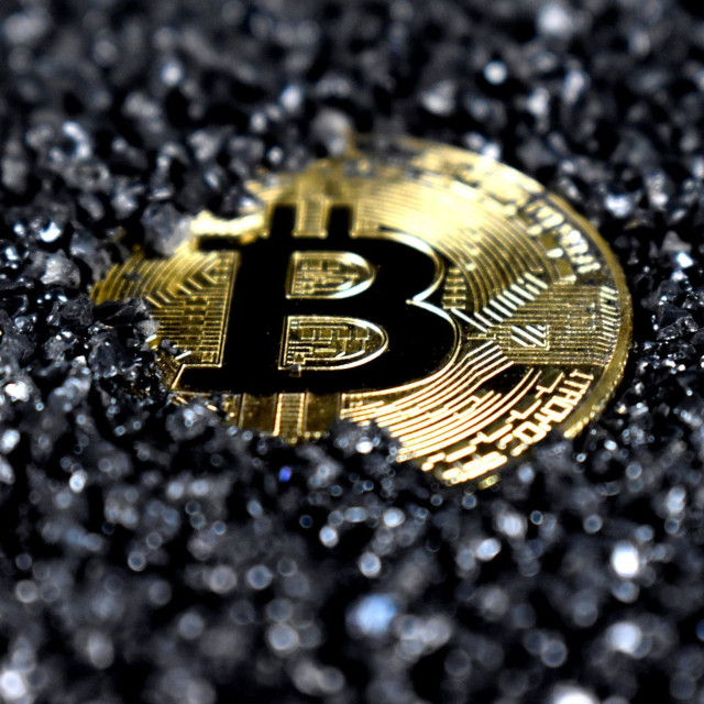 Άνδρας κλειδώθηκε έξω από Bitcoin wallet αξίας 400.000 δολαρίων - To AI του βρήκε τον κωδικό!