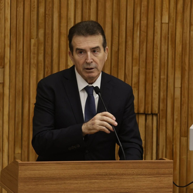 Χρυσοχοΐδης για πατίνια: «Πάμε σε πλήρη απαγόρευση για ανηλίκους - Υποχρεωτική ασφάλιση»