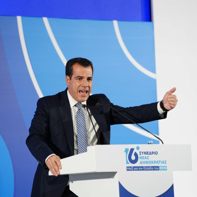 Πλεύρης στο συνέδριο: Η ΝΔ στηρίζεται σε έθνος, θρησκεία και οικογένεια