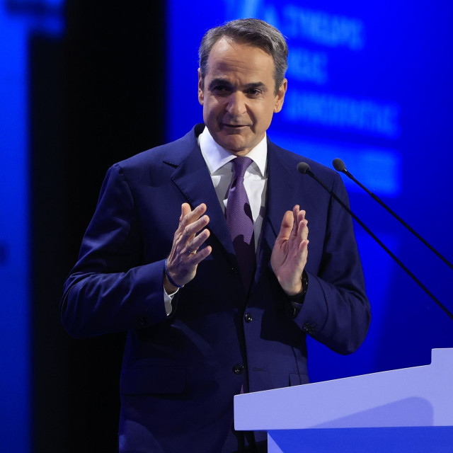 Μητσοτάκης: Εκλογές το 2027 με διακύβευμα «ποιος θα σηκώσει το τριψήφιο τηλέφωνο αν παραστεί ανάγκη»