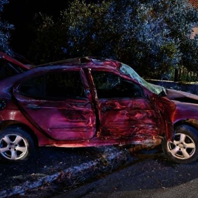 Μεσσηνία: Ρομά έκλεψε δύο αυτοκίνητα, εμβόλισε περιπολικό και συνελήφθη