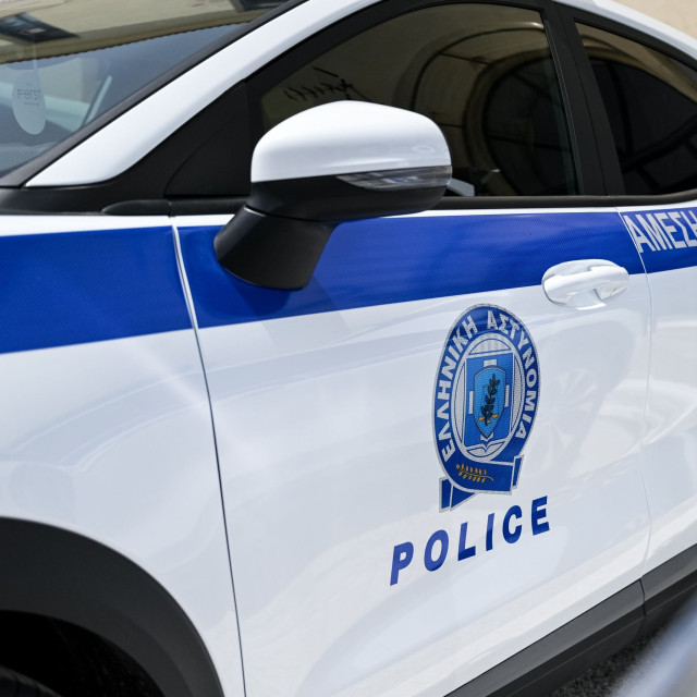 Απίστευτο περιστατικό στην Πετρούπολη: Μεθυσμένος πατέρας άφησε τα παιδιά του 2 και 4 ετών στο δρόμο
