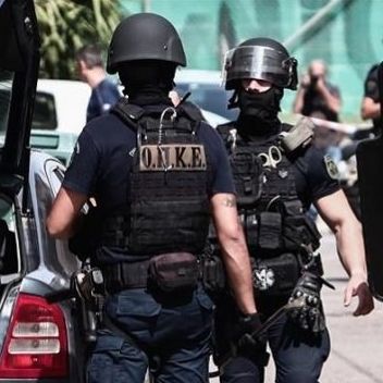 Κρήτη: Μεγάλη επιχείρηση για όπλα, ναρκωτικά και ΟΠΕΚΕΠΕ: 76 κατηγορούμενοι, 16 συλλήψεις