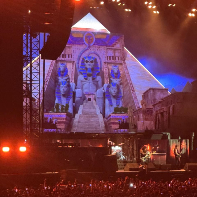 Iron Maiden: Αποθέωση από δεκάδες χιλιάδες θεατές για το θρυλικό βρετανικό συγκρότημα