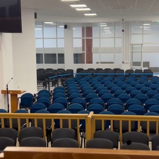 Δίκη Τεμπών: Πόσοι και ποιοι θα μπουν στην αίθουσα - Συνεχίζεται αύριο η διαδικασία