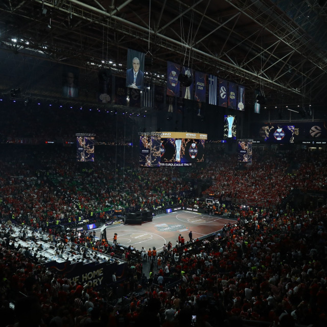 LIVE BLOG: Αντίστροφη μέτρηση για τον τελικό της Euroleague στη μεγάλη γιορτή της πόλης