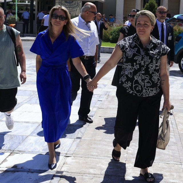 Ντόλκα σε Καρυστιανού: «Φάτους τα σωθικά, μαζί σου με κάθε κόστος»