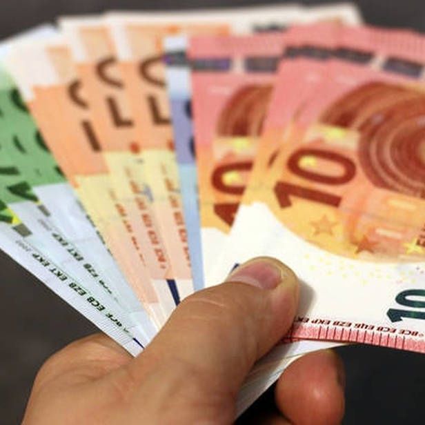 ΟΠΕΚΑ: Ποια επιδόματα πληρώνονται έως τις 29 Μαΐου