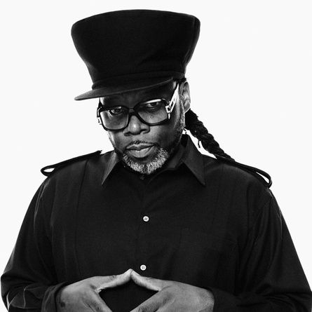 Ο Jazzie B των Soul II Soul στέλνει μήνυμα στο ελληνικό κοινό