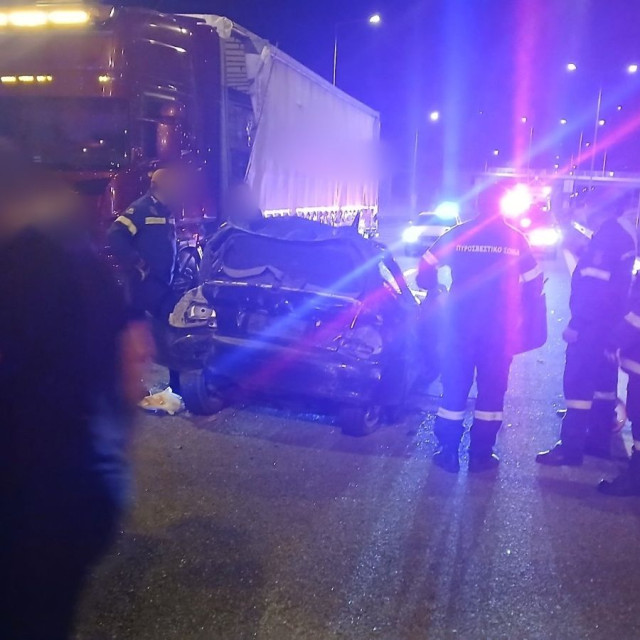 Τροχαίο στην Ιόνια Οδό: Νταλίκα προσέκρουσε σε ΙΧ - Σοβαρά τραυματίας ο οδηγός του οχήματος