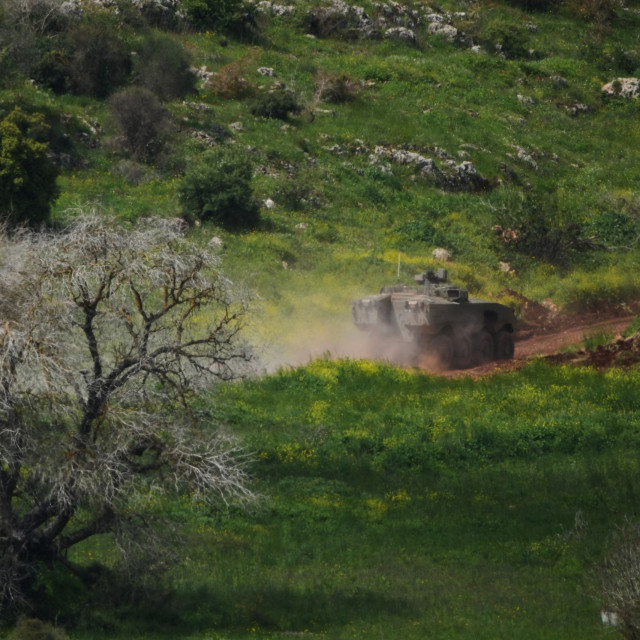 Ισραήλ: Ο Στρατός επεκτείνει τη χερσαία επιχείρησή του στον Λίβανο, πέρα από την «Κίτρινη Γραμμή»