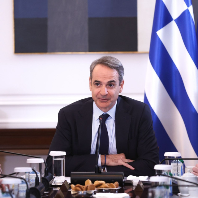 Υπουργικό: Μισθοί, Ταμείο Ανάκαμψης, AI, επενδύσεις και Στουρνάρας στην ατζέντα Μητσοτάκη