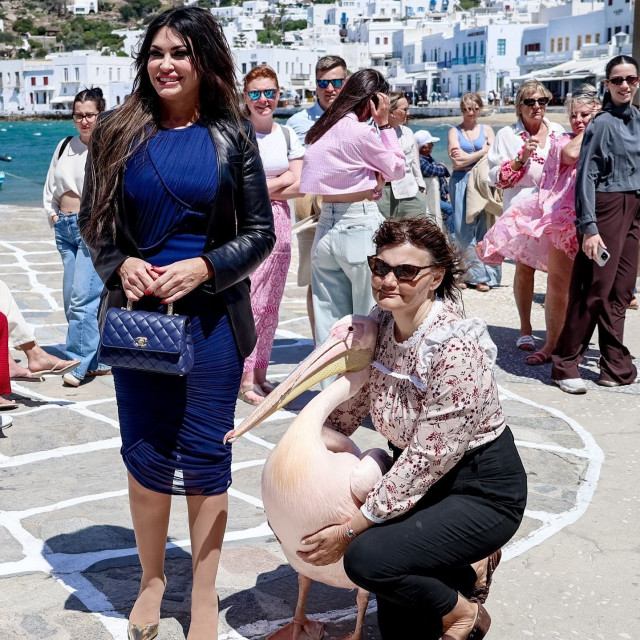 Κίμπερλι Γκιλφόιλ στη Μύκονο: Έμαθε... ελληνικά και είπε «μ@@...» τον συνεργάτη της