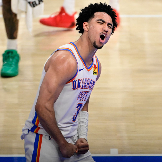 NBA Playoffs: Οι Πρωταθλητές Θάντερ απέχουν μία νίκη από την επιστροφή στους τελικούς!
