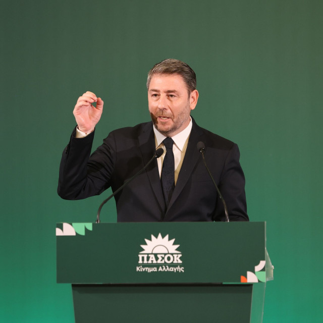 Διμέτωπη επίθεση Ανδρουλάκη: Η χώρα έχει ανάγκη από πρόσωπα που δεν έχουν προστάτες και χορηγούς