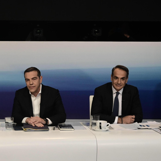Ρευστό πολιτικό σκηνικό – Όλοι στην τσίτα περιμένοντας τις δημοσκοπήσεις