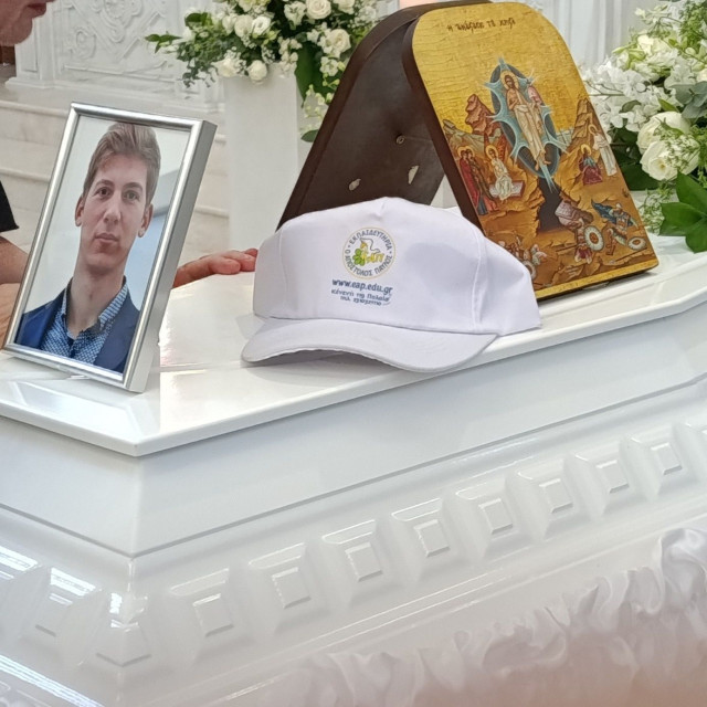 Αλέξης Τσικόπουλος: Κηδεύτηκε ο 33χρονος γιατρός