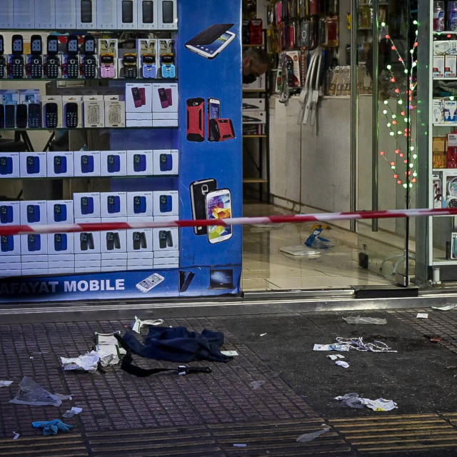 Πυροβολισμοί στην Πατησίων: Ο ένας εκ των δραστών είχε μαχαιρώσει επιχειρηματία σε ουρά σε καντίνα