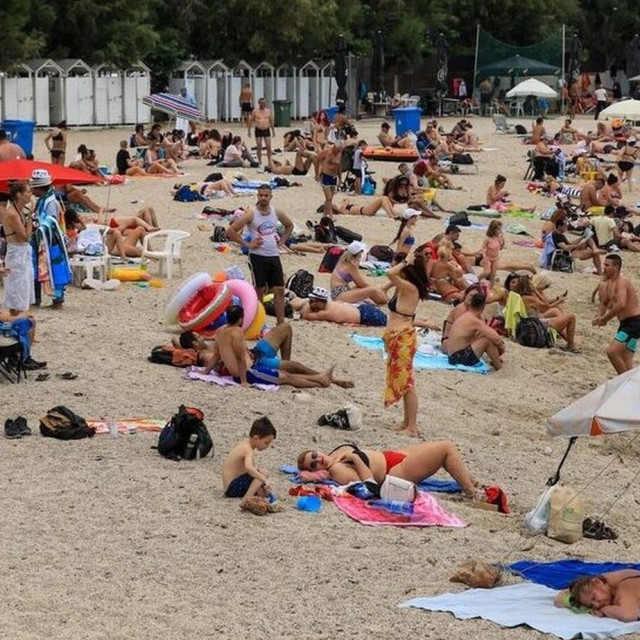 Τριήμερο Αγίου Πνεύματος: Το... πνεύμα είναι πρόθυμο για ταξίδια, αλλά η τσέπη... ασθενεί