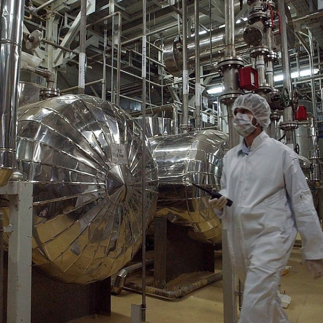 Explainer: Tι είναι το εμπλουτισμένο ουράνιο, ο «άσος στο μανίκι» του Ιράν στις πυρηνικές συνομιλίες
