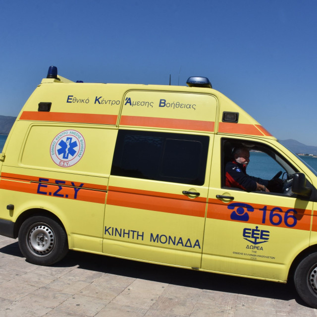 Αγρίνιο: Τροχαίο με εγκατάλειψη - Οδηγός εκσφενδόνισε 17 μέτρα 74χρονο