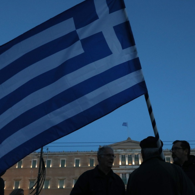 Δημοσκόπηση Opinion Poll: Σταθερότητα ζητούν οι πολίτες και όχι διαμαρτυρία- Τι λένε για νέα κόμματα