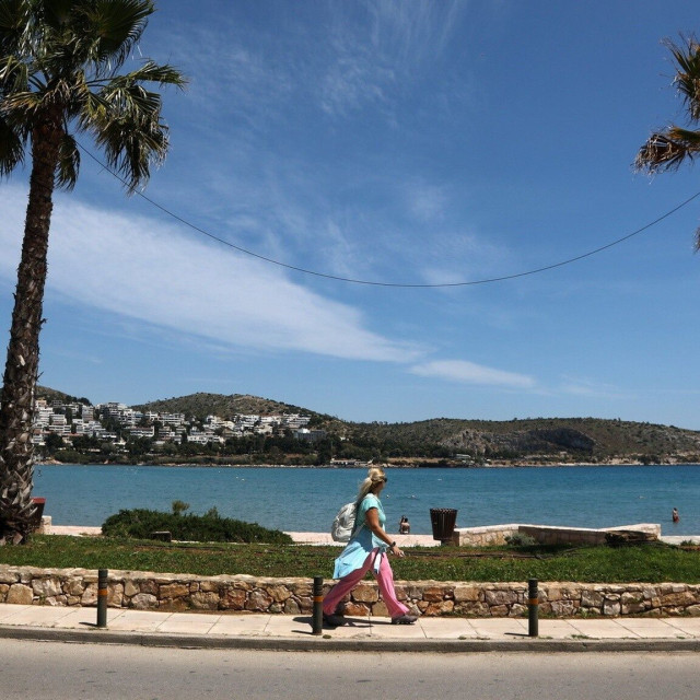 Καιρός: Στους 34 βαθμούς η θερμοκρασία την Τρίτη – Πού θα σημειωθούν μεμονωμένες καταιγίδες