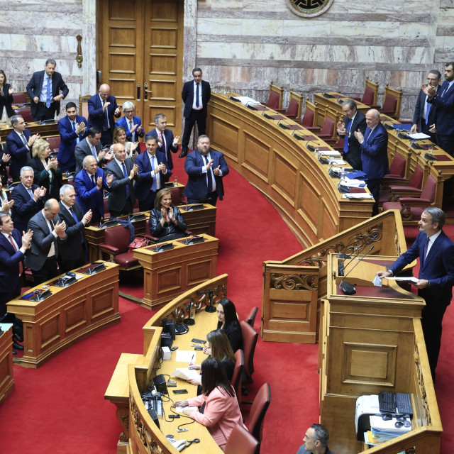 Η πρόταση της ΝΔ για τη συνταγματική αναθεώρηση: Μονιμότητα, πρόωρες εκλογές, νόμος περί ευθύνης