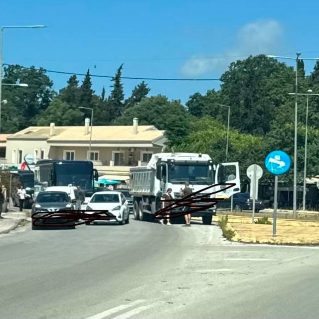 Κέρκυρα: Τροχαίο με σύγκρουση δύο οχημάτων