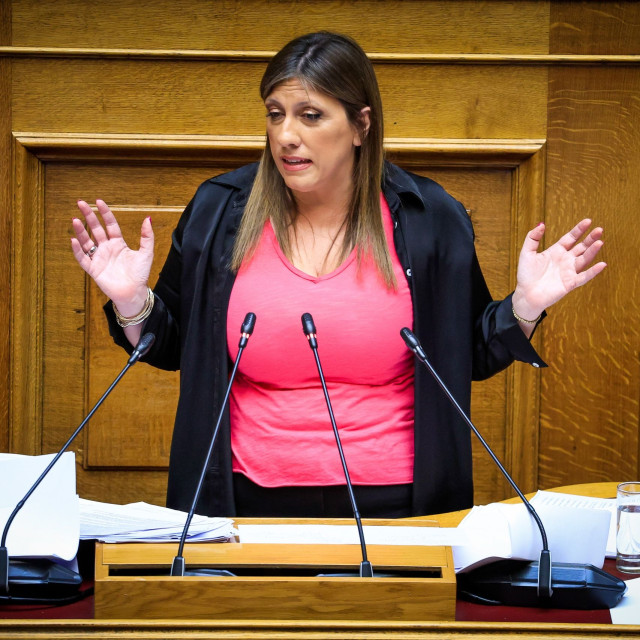 Κωνσταντοπούλου κατά Τσίπρα: Καθόταν στο Μαξίμου και διάβαζε τις παρακολουθήσεις της ΕΥΠ