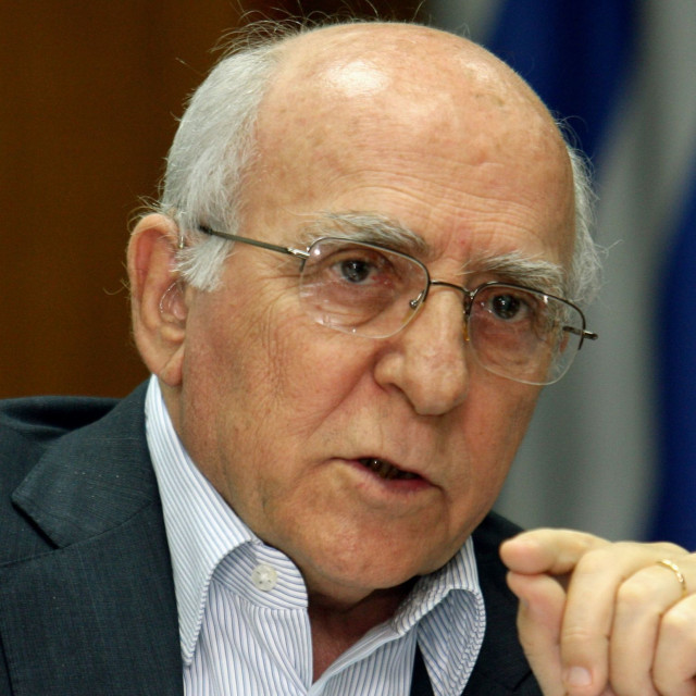 Ο πολιτικός κόσμος αποχαιρέτησε τον Γιώργο Σουφλιά που πέθανε σε ηλικία 85 ετών