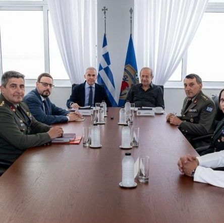 Μάνη: Έπεσαν οι υπογραφές για παράδοση του πρώην Στρατοπέδου «Μαντουβάλου» στο Γύθειο