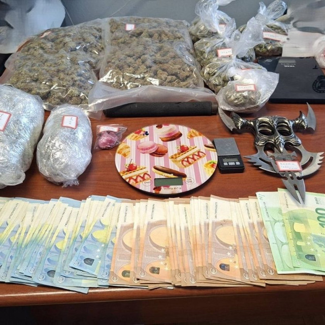 Θεσσαλονίκη: Συνελήφθησαν μέλη συμμορίας για ναρκωτικά - Κατασχέθηκαν κοκαϊνη και κάνναβη
