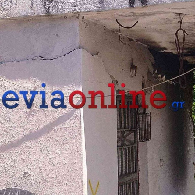 Σεισμοί στην Εύβοια: Απεγκλωβισμός ηλικιωμένων γυναικών από σπίτια στη Λίμνη