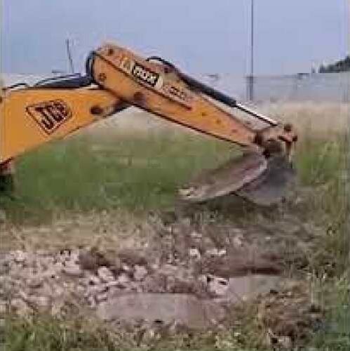 Λάρισα: Χρυσές λίρες με εκσκαφέα έψαχνε η ΕΛΑΣ στο σπίτι των Βιλανάκηδων
