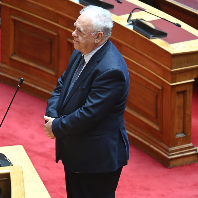 Δραγασάκης: Ανεξαρτητοποιήθηκε από ΣΥΡΙΖΑ - Θα συμβάλλω στον διάλογο Αριστεράς- Προοδευτικού χώρου