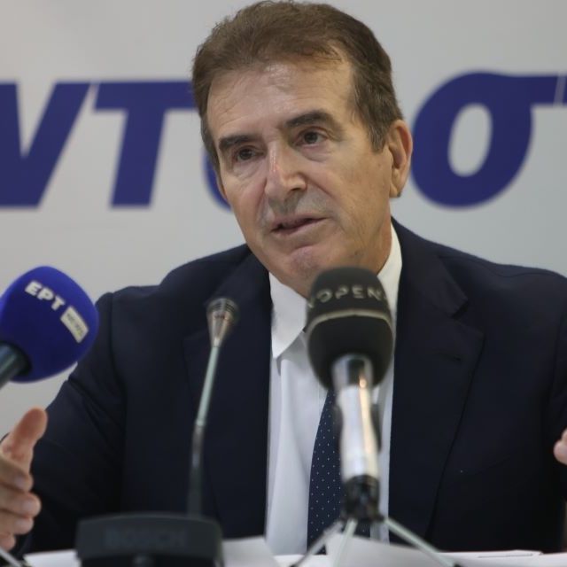 Χρυσοχοΐδης για τροχαίο στην Καλλιθέα: «Έτρεχε με 168χλμ στη Θησεώς και διαμελίστηκε»