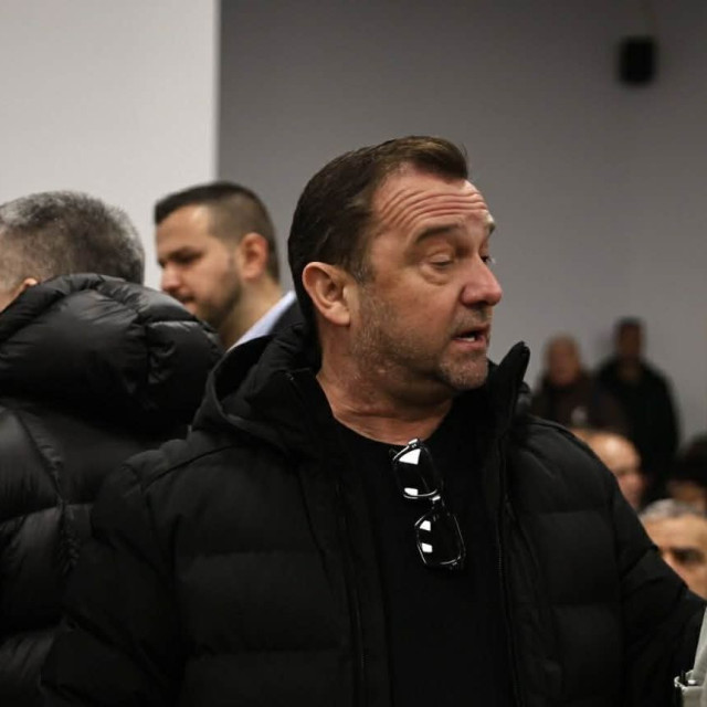 «Οι 7 θα πολιτευτούν ή ήδη πολιτεύονται» λέει ο Πλακιάς για δικηγόρους της δίκης για τα Τέμπη