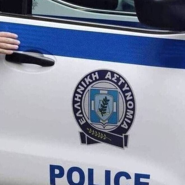 Γλυφάδα: Αναστάτωση στους λουόμενους καταγγελία για άνδρα με μαχαίρι