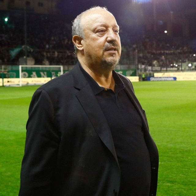 Ράφα Μπενίτεθ: «Μου ζήτησαν να τερματίσουμε τέταρτοι και να ξεχάσουμε το Europa League»