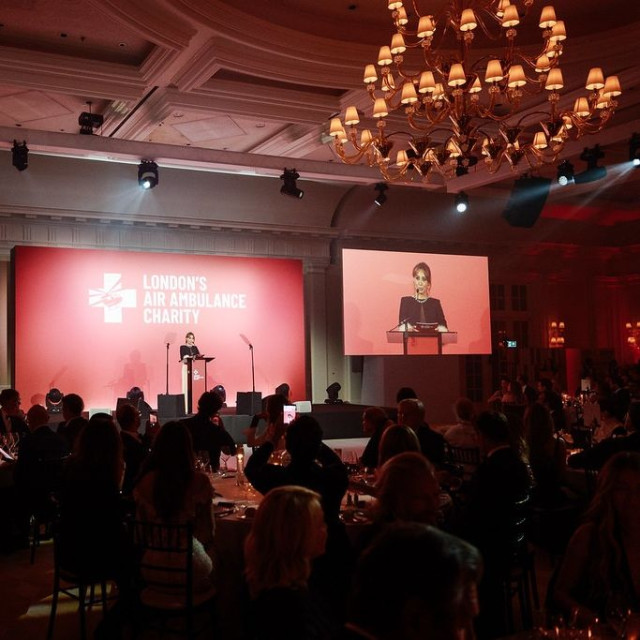 Όμιλος Qualco και Qualco Foundation στηρίζουν το έργο του London’s Air Ambulance Charity