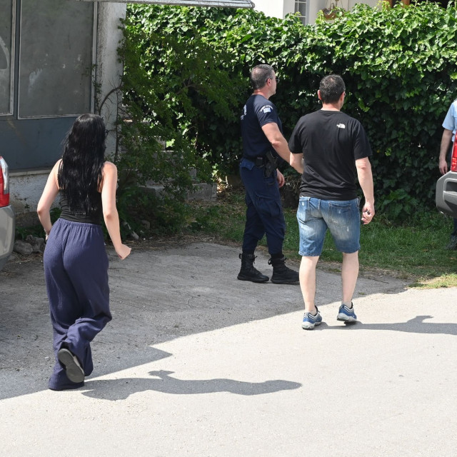Λόγγος Αιγίου: Χωρίς αποτύπωμα το μαχαίρι της διπλής δολοφονίας