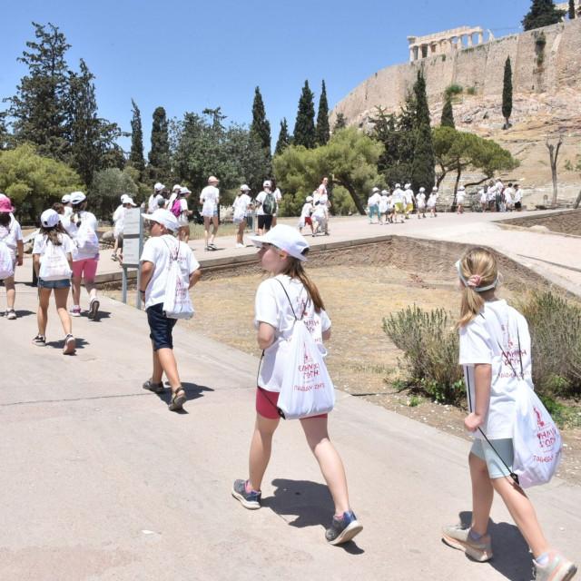 Το θερινό πρόγραμμα της Ελληνικής Αγωγής φέρνει τα παιδιά σε επαφή με την ελληνική γλώσσα