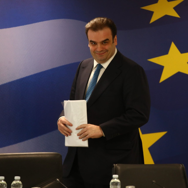 Ηandelsblatt: Έτσι σκοπεύει η Ελλάδα να αποφύγει νέα «παγίδα χρέους» - Η στρατηγική Πιερρακάκη