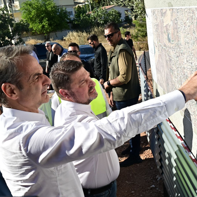 Κυριάκος Μητσοτάκης: Επιθεώρησε τα αντιπλημμυρικά έργα στο ρέμα Κόρμπι