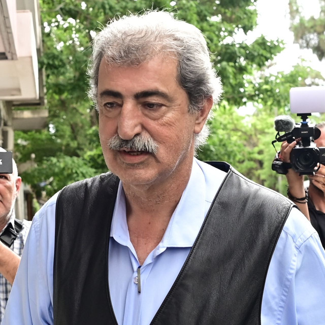 Πολάκης: Το αν θα αναλάβω τα ηνία θα το αποφασίσει ο κόσμος του ΣΥΡΙΖΑ