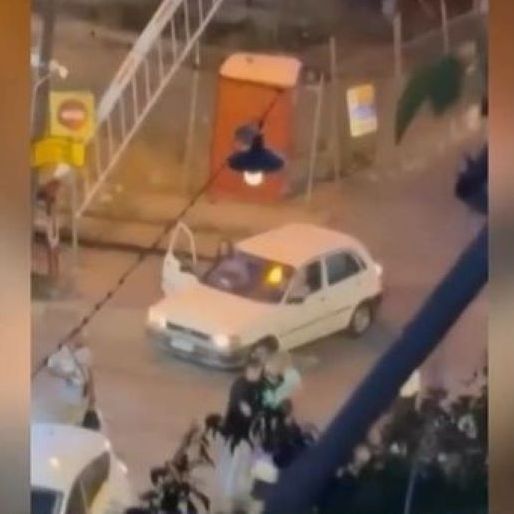 Κολωνός: Βίντεο με οδηγούς να πιάνονται στα χέρια πάνω σε σιδηροδρομική διάβαση